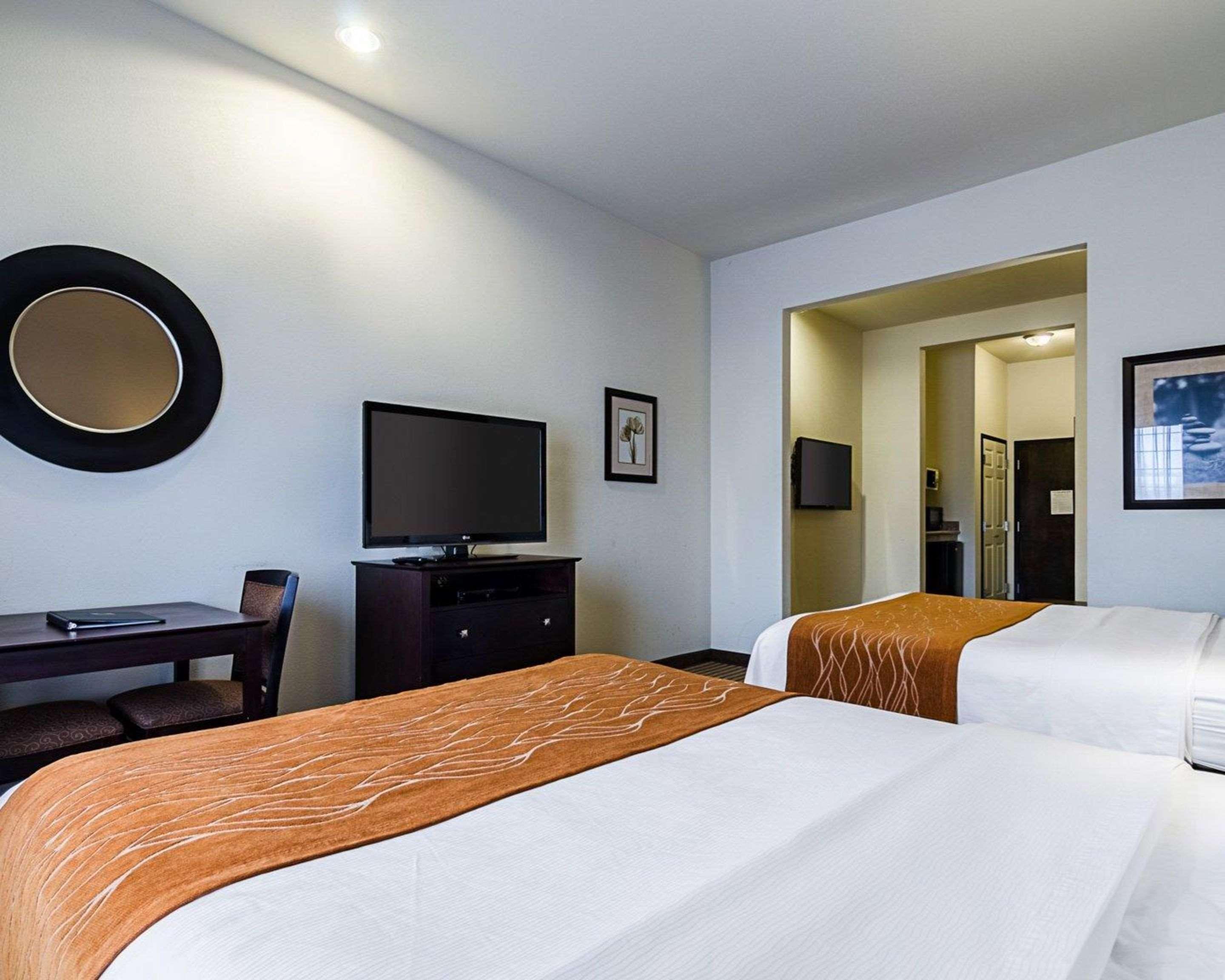 Comfort Inn & Suites Lawrence - University Area Kültér fotó