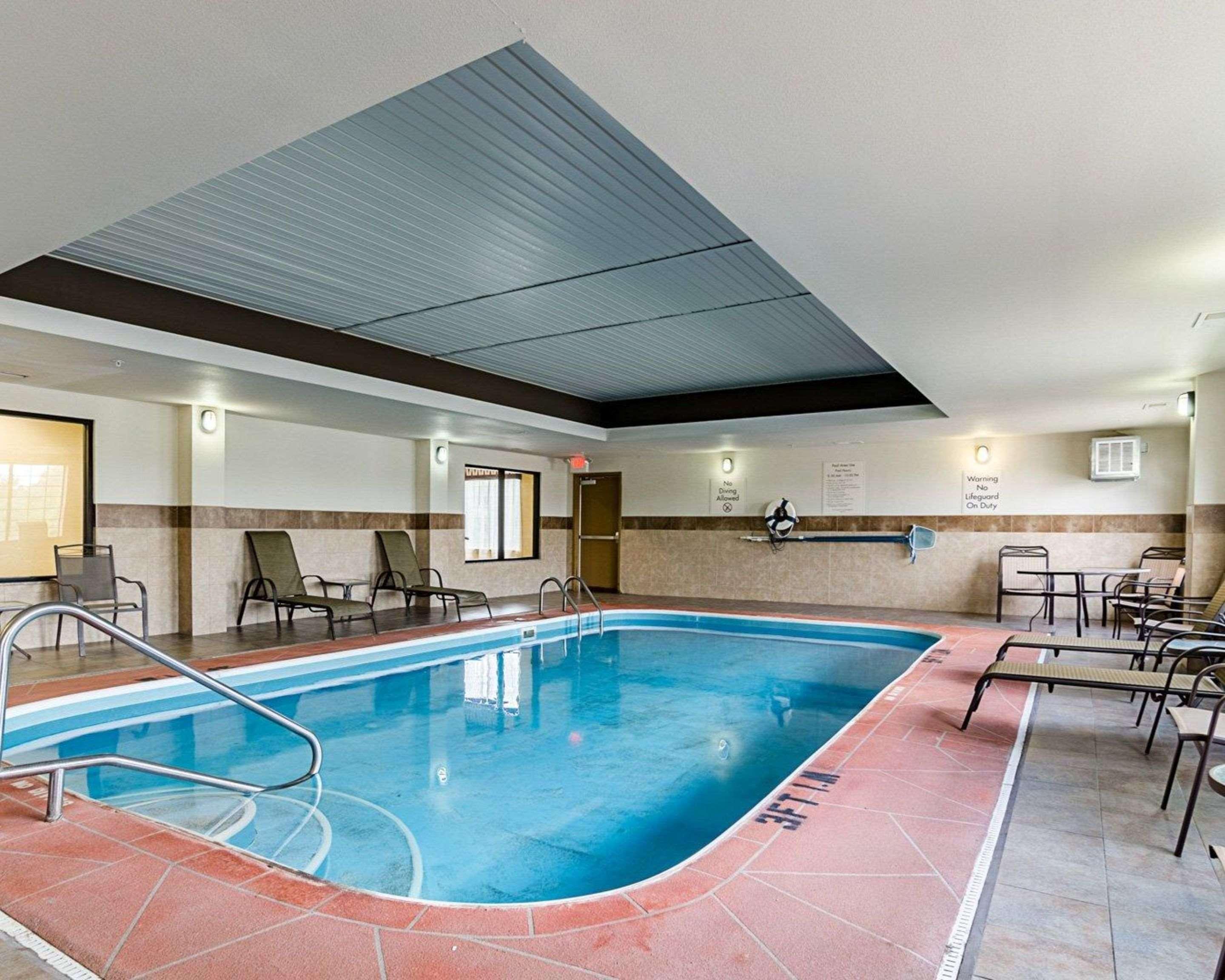 Comfort Inn & Suites Lawrence - University Area Kültér fotó