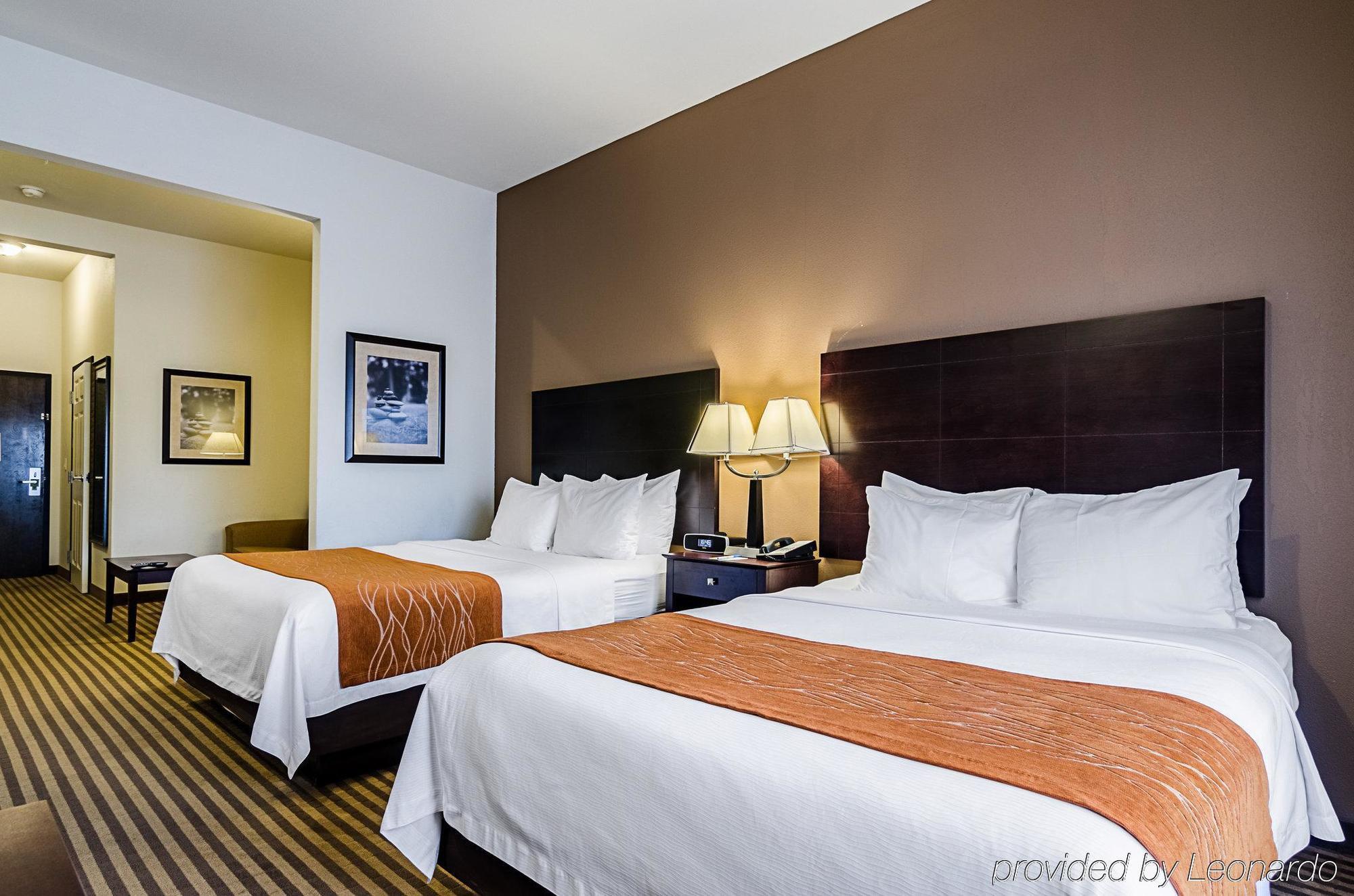 Comfort Inn & Suites Lawrence - University Area Kültér fotó