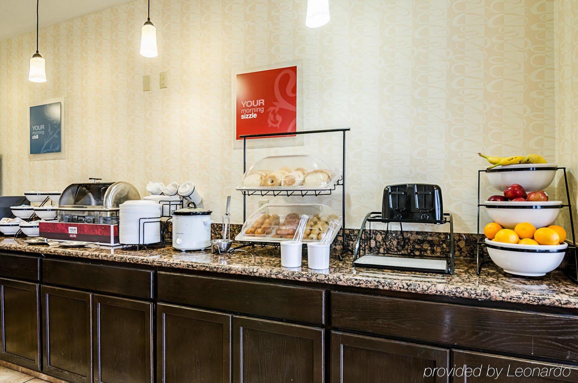 Comfort Inn & Suites Lawrence - University Area Kültér fotó