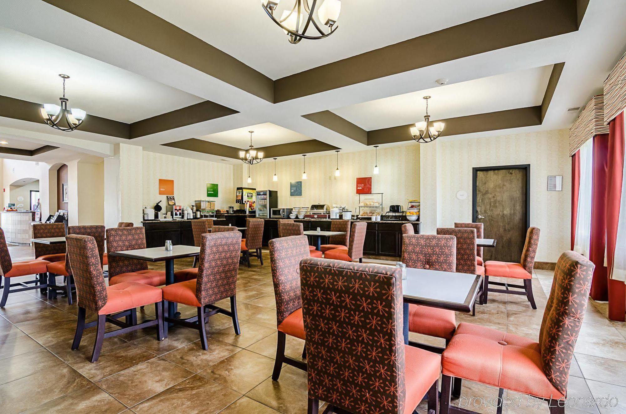 Comfort Inn & Suites Lawrence - University Area Kültér fotó