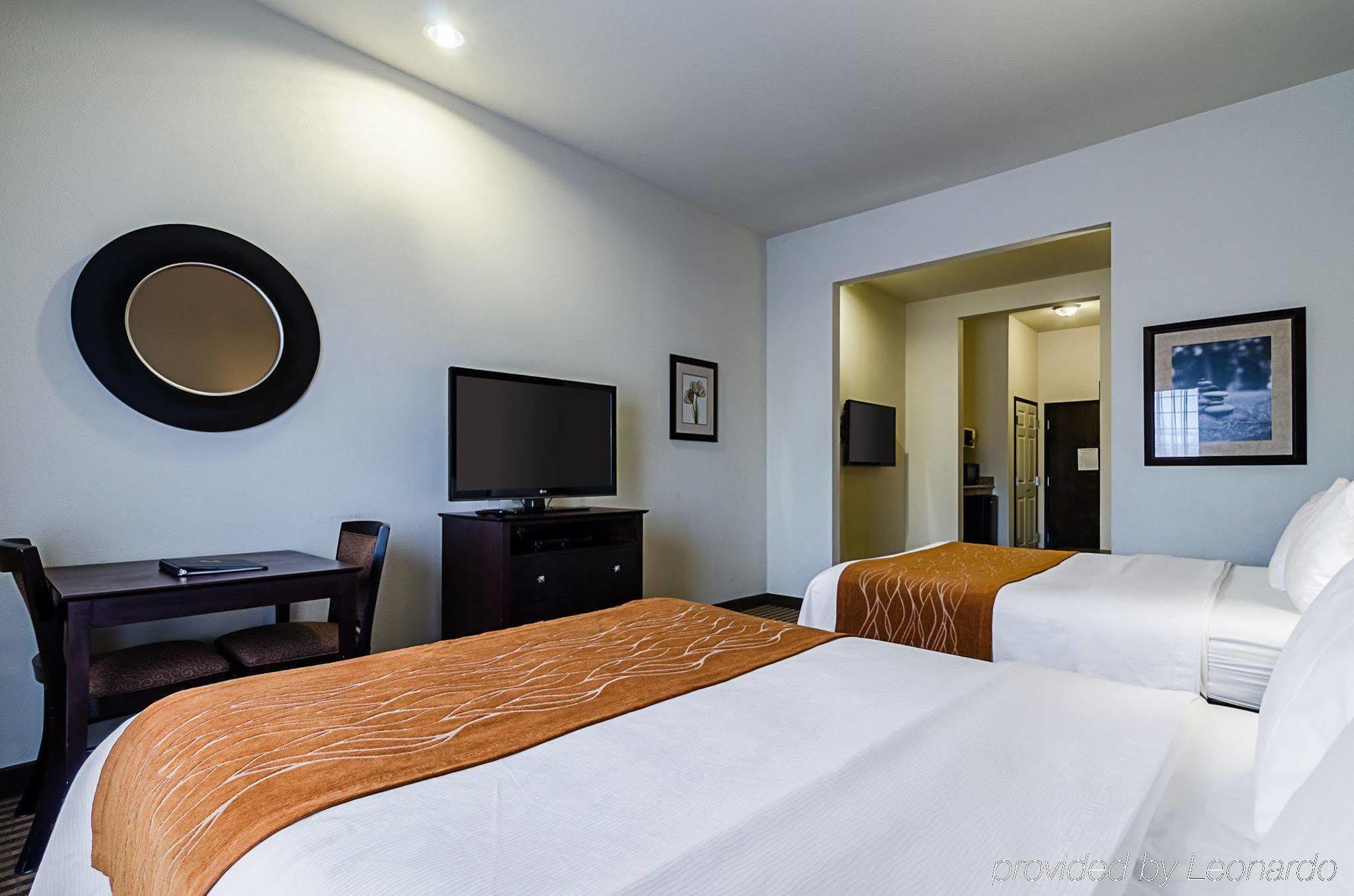 Comfort Inn & Suites Lawrence - University Area Kültér fotó